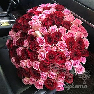 101 красная и розовая роза 60 см
